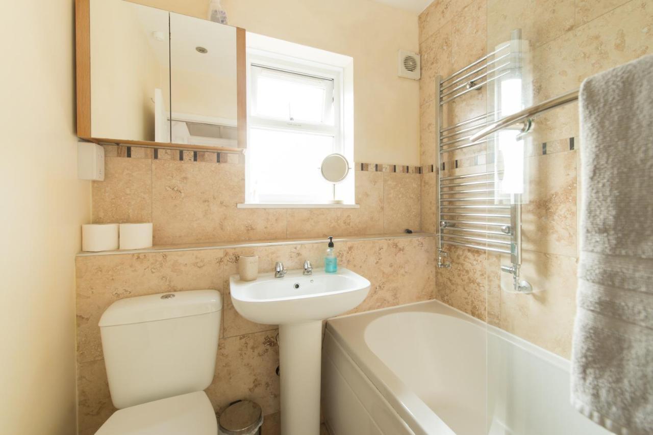 Chesterton Court Apartment Gloucester Buitenkant foto